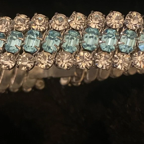 Vintage Light Blue Rhinestone Choker Necklace & Bracelet Set look @ the video